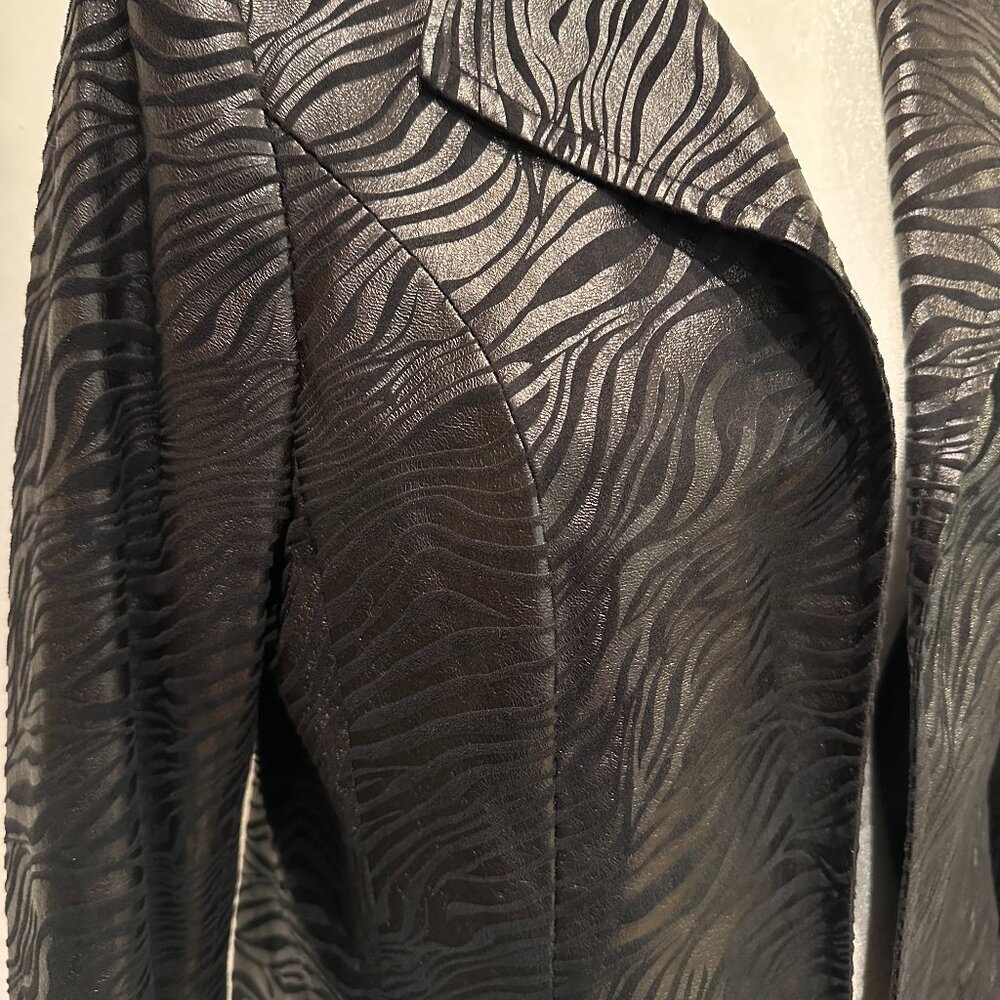 Investments Lined Black & Irridecent Animal Print Jacket Size M